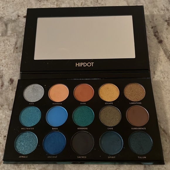 Hip dot 15 shade full color pallette. Brand new - Picture 1 of 3